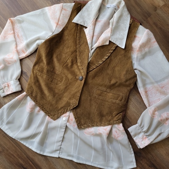 *Free With Purchase* Vintage neutral blouse button down oversized flowy 90s - Picture 3 of 10